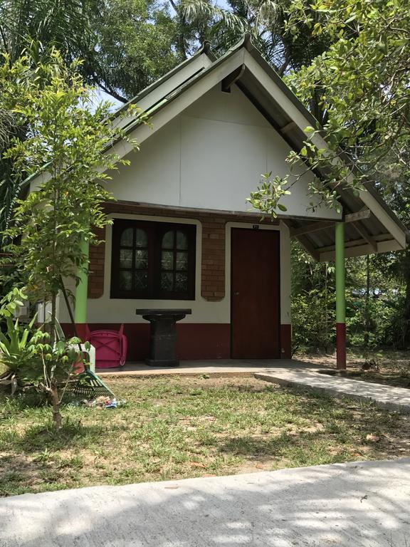 Cashew Nut Bungalows Hotel Ao Nang Exterior photo