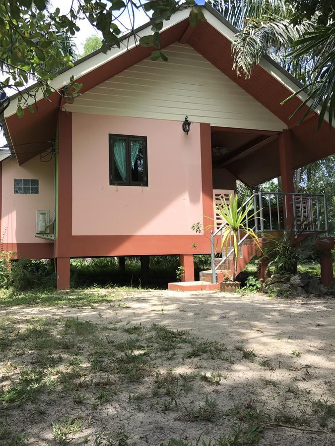 Cashew Nut Bungalows Hotel Ao Nang Exterior photo